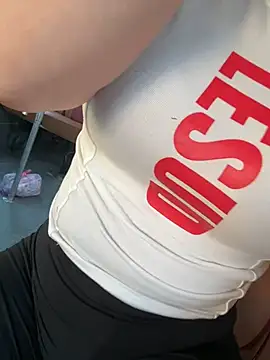 May-Squirt live sex cam
