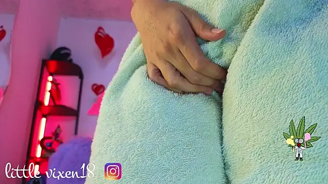 littlevixen18 webcam