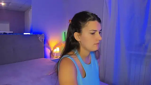 Laura_Leee webcam