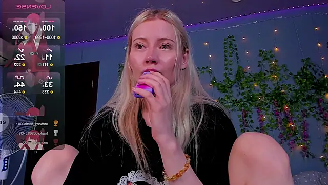 Lillie_Berry webcam