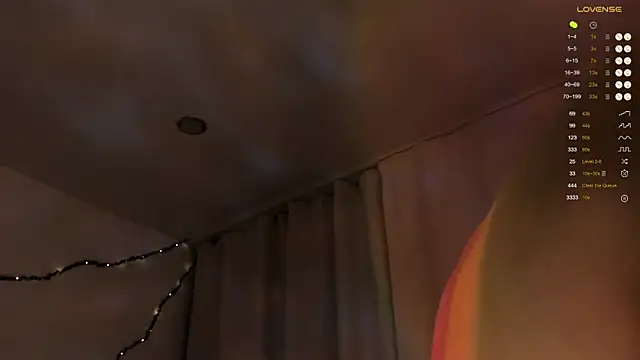 Leila_Vanilla live cam on StripChat