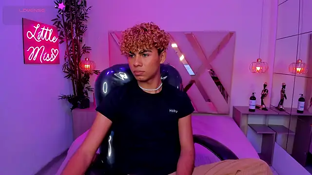 Anyelo_Twink webcam