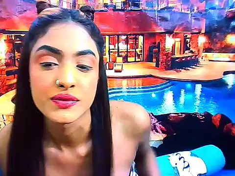 IndianPretty14u2Luv webcam