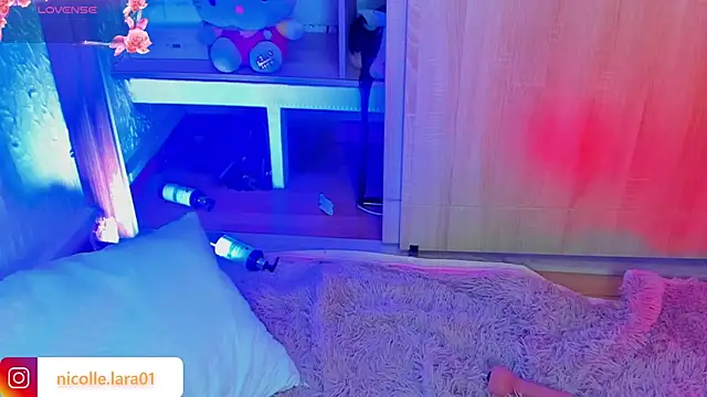 Kitty_rose01 live cam on StripChat