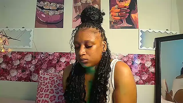 EnchantingLisa webcam
