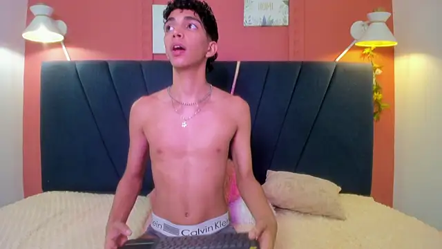 ero_boy40 (M twink) - NAKED