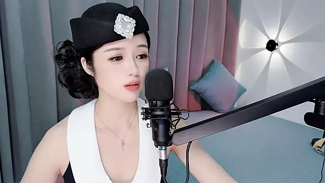 Momo-Wow live cam on StripChat