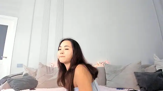 mei_noir webcam