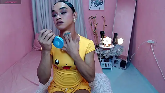 VivienneLuxe webcam