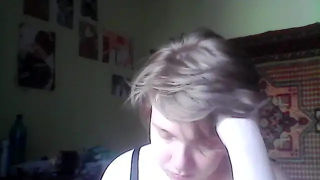 MiraElowen webcam