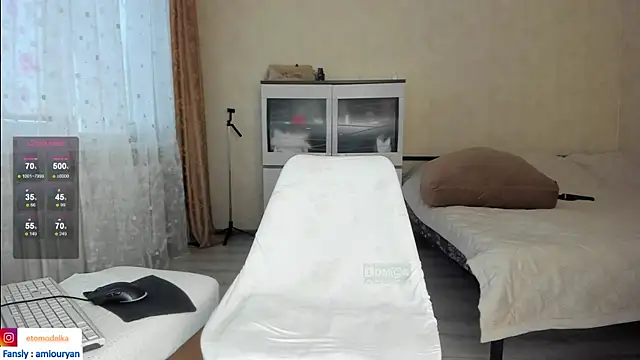 your-queen26 webcam