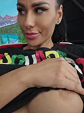 KatiaDivine webcam