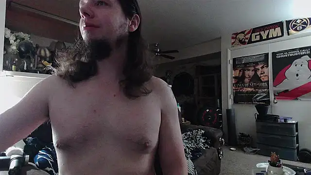 biggerisbetter12 live cam on StripChat