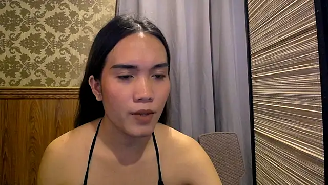 sexyasiancock_yllana live cam on StripChat