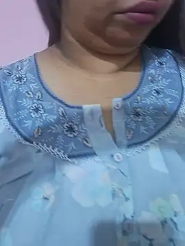 Ravina_patil1 live cam on StripChat