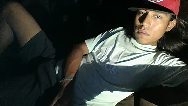 AlexAlejandro13 webcam