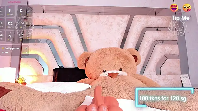 AngelineHeet webcam
