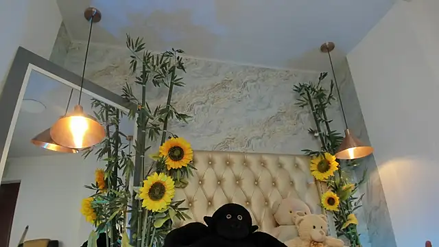 LittleeJaz webcam