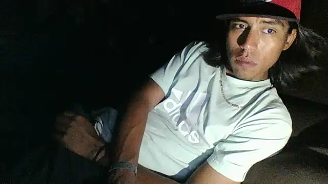 AlexAlejandro13 webcam