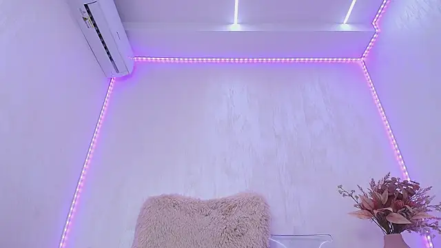 Anna_Lewis webcam