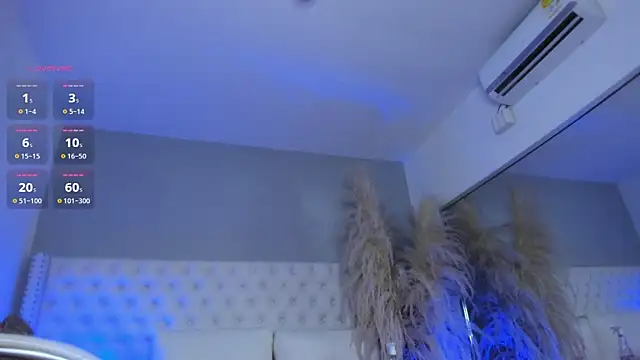 sara_frost webcam