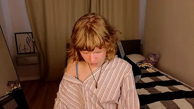VioletDesiree webcam