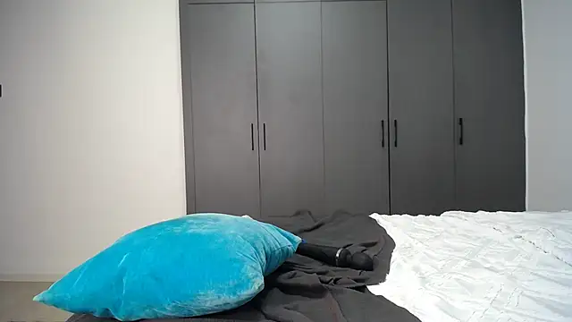pretty_liya08 (F young) - PAY MY RENT DADDY