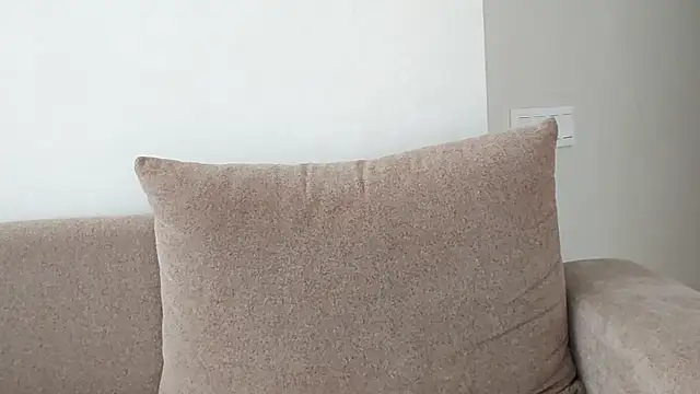 LunaLeonCoupleWife