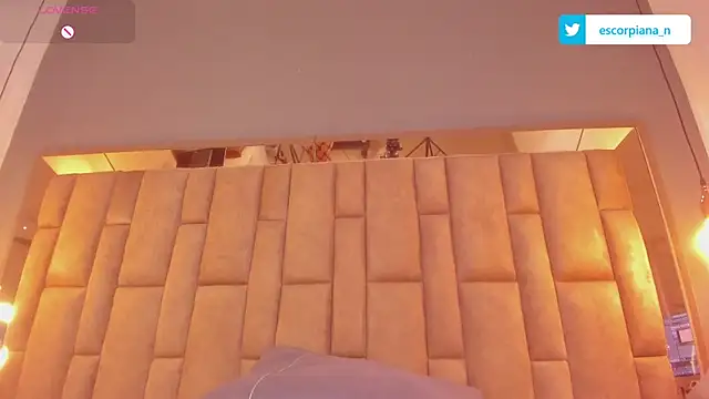 miss_ambrer_ (F young) - OIL ME UP MY ASS AND SMACK IT