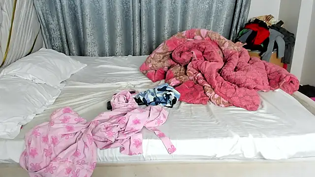 charlies_angelz (G young) - to make 4000 tokens.
