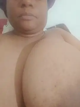 bigtitssxx webcam