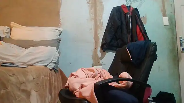 Nicky52 webcam