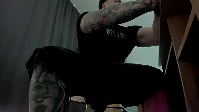 TonyWinston webcam