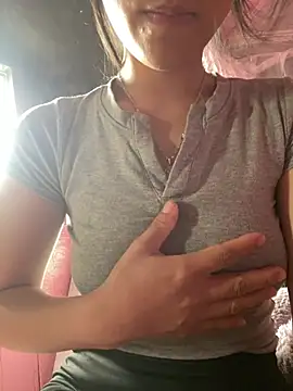 DDoremiii live cam on StripChat