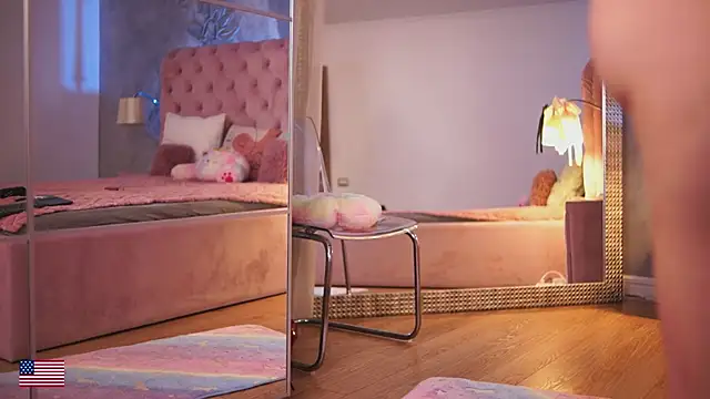 AmberMilana webcam