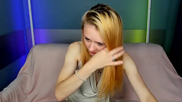 NikaBond webcam