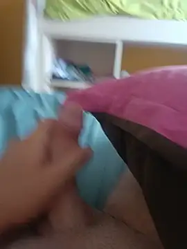alex45_21cm webcam