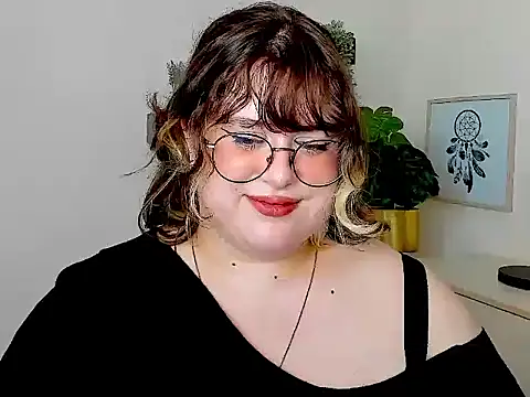 OpheliaLush webcam