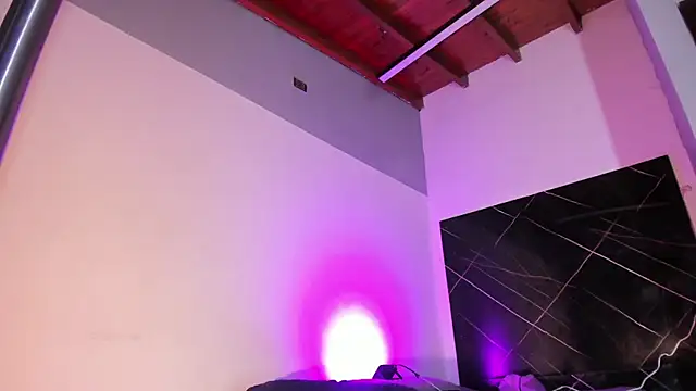 Aylaa_velt webcam