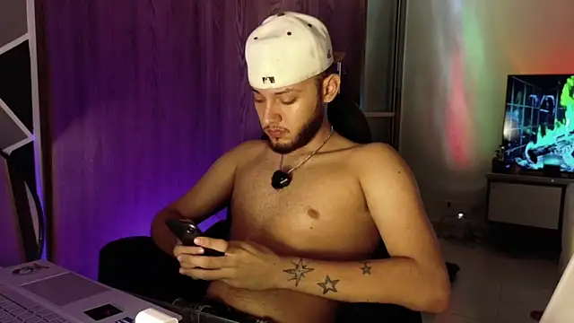 Ryan_Miller111 webcam