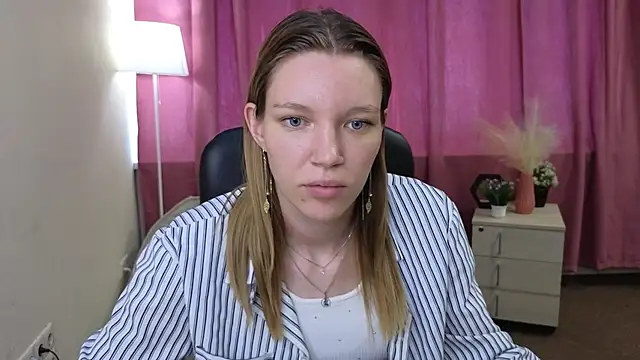 ElainaMoras webcam