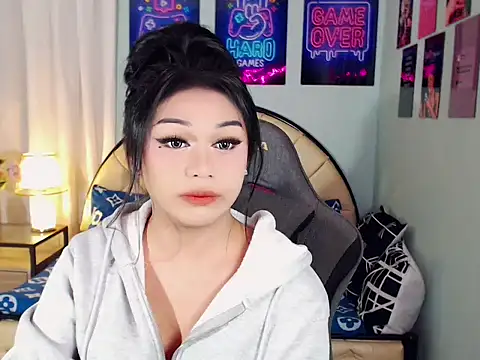 SexxyTsLoverr webcam