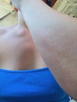 Risky_woman