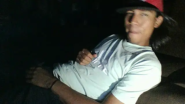 AlexAlejandro13 webcam