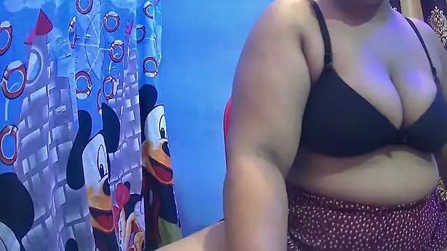 zoyaa10 webcam