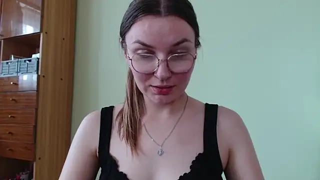 LooveELLYx webcam