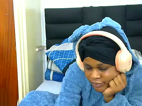 BlondieBitch webcam