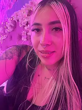 ManuelaVeeleez webcam