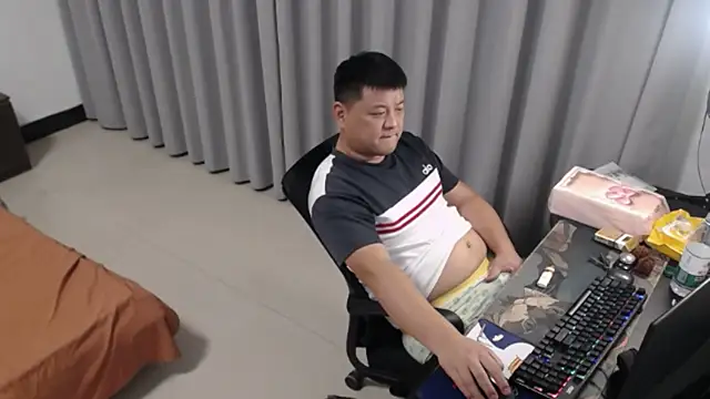 zhang1118 webcam
