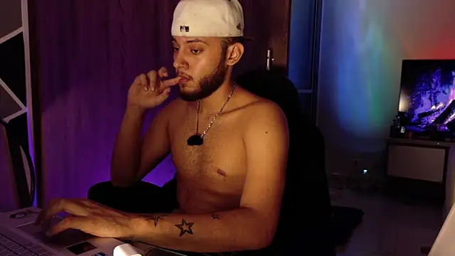 Ryan_Miller111 webcam